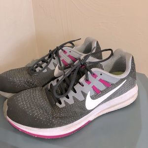 Nike women’s shoe size 10